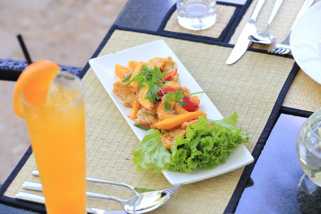 Prasats Boutique Hotel Phnom Penh Exterior foto