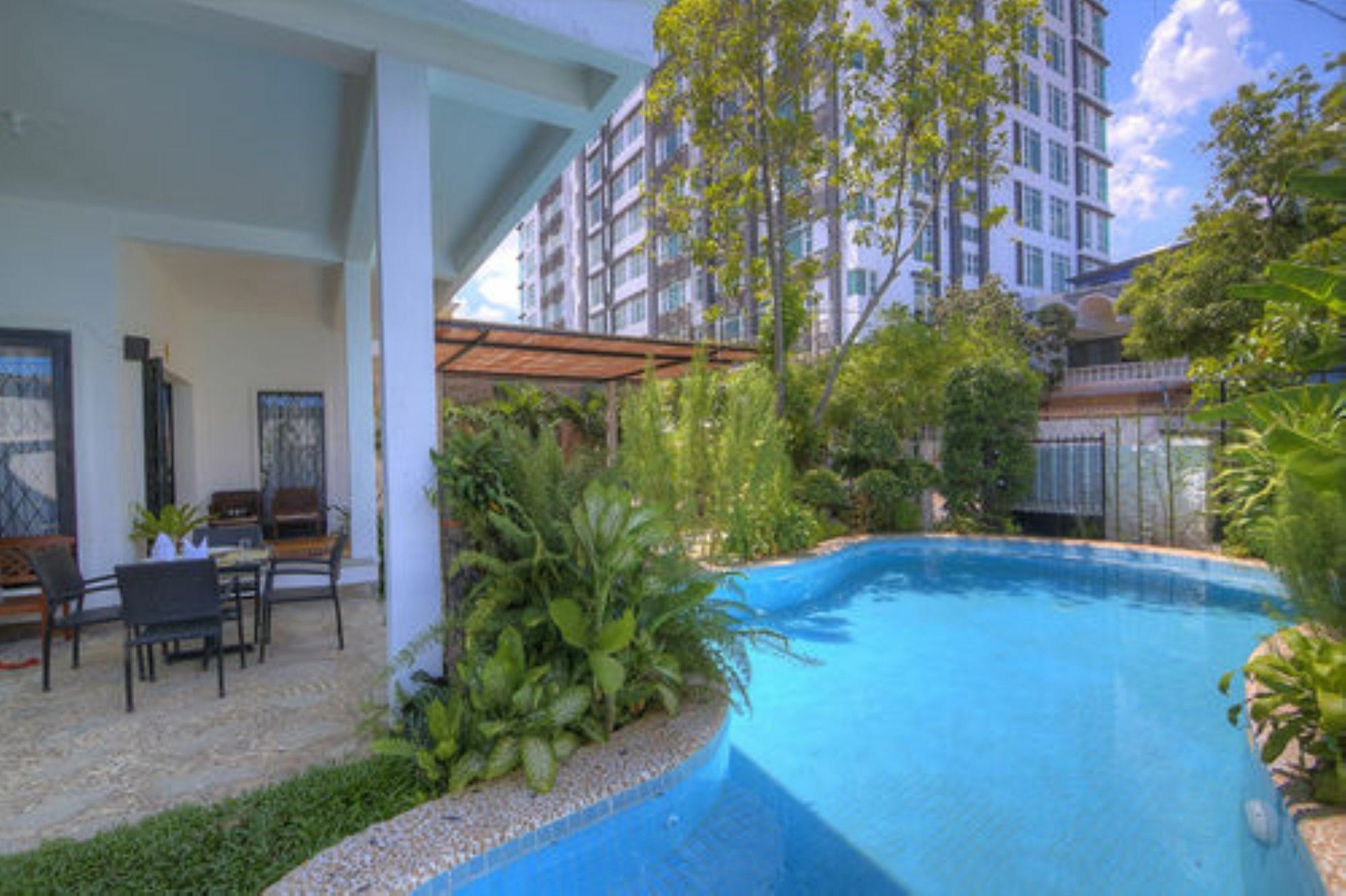 Prasats Boutique Hotel Phnom Penh Exterior foto